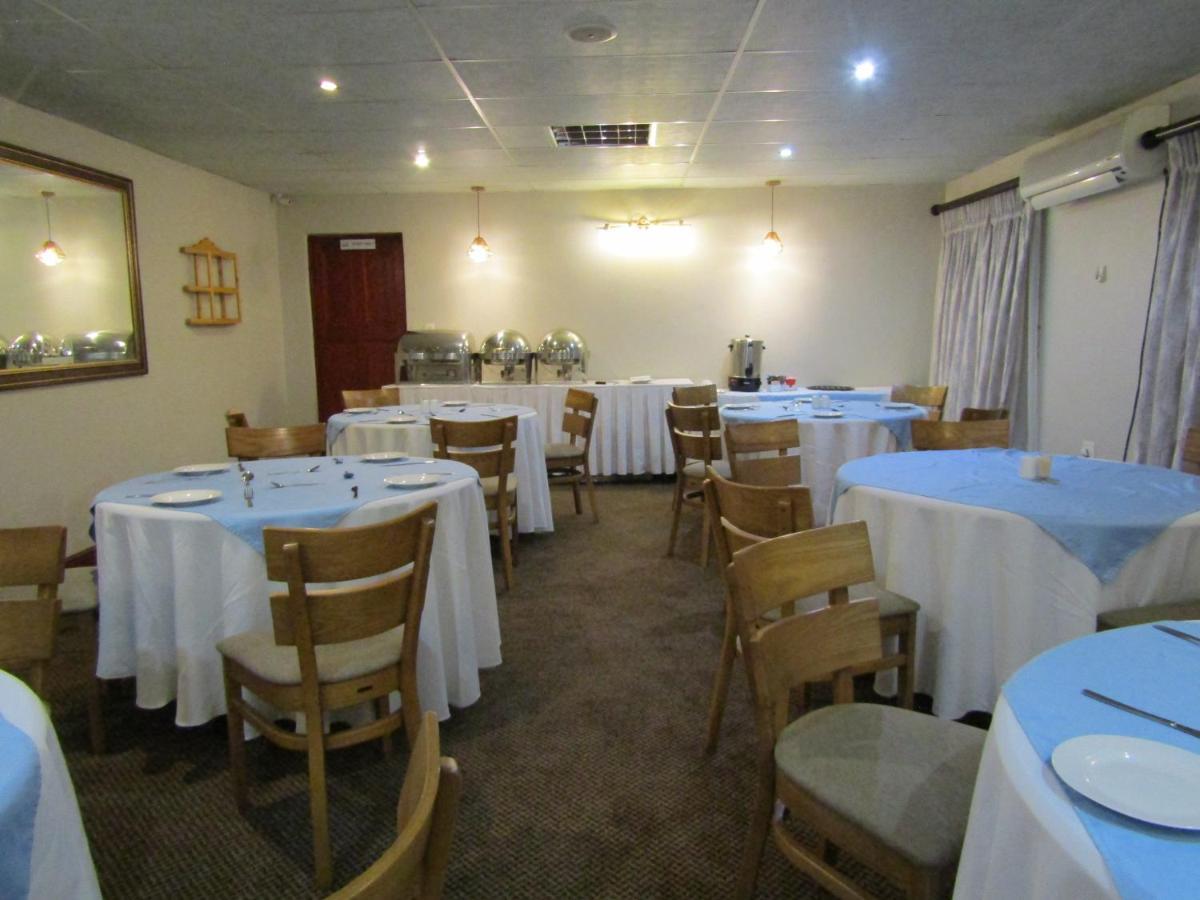 The Clan Lodge Mohlanapeng Bagian luar foto