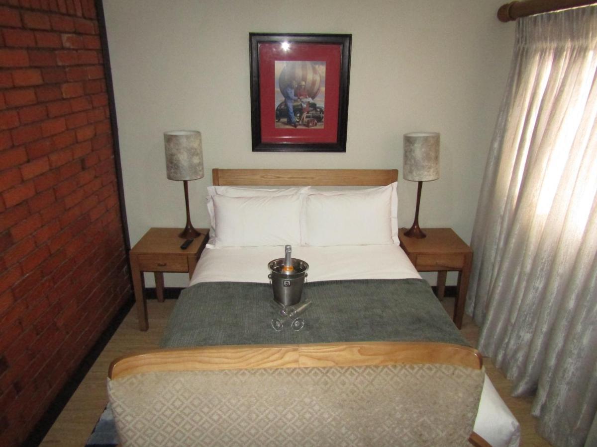 The Clan Lodge Mohlanapeng Bagian luar foto