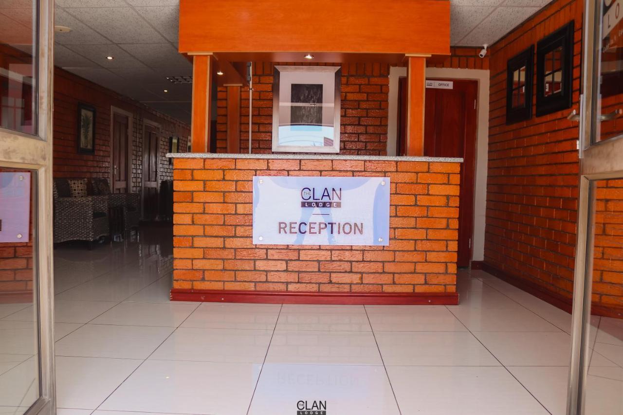 The Clan Lodge Mohlanapeng Bagian luar foto
